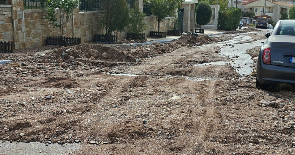 Φονική κακοκαιρία: Πυρά της αντιπολίτευσης για το φιάσκο ανετοιμότητας